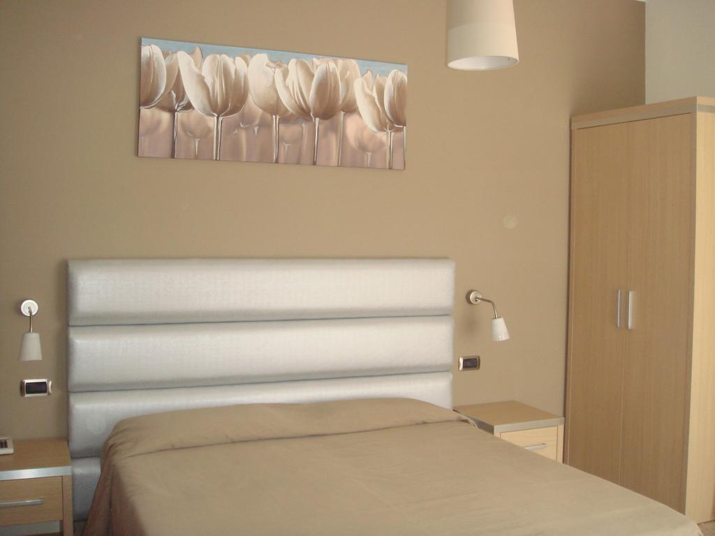 Hotel Florence San Benedetto del Tronto Phòng bức ảnh